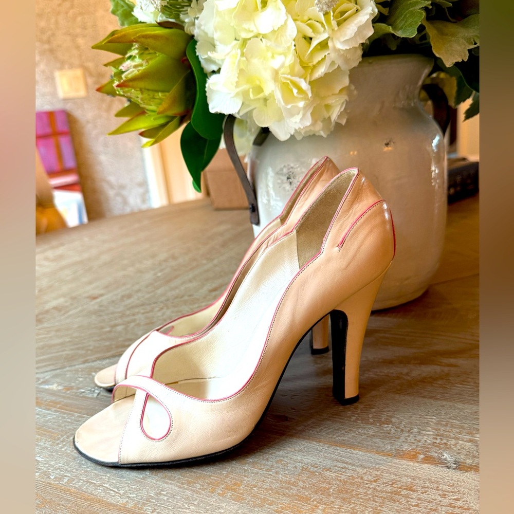 SPRING/SUMMER-READY: Vintage Peep-Toe Pumps by Marc Jacobs